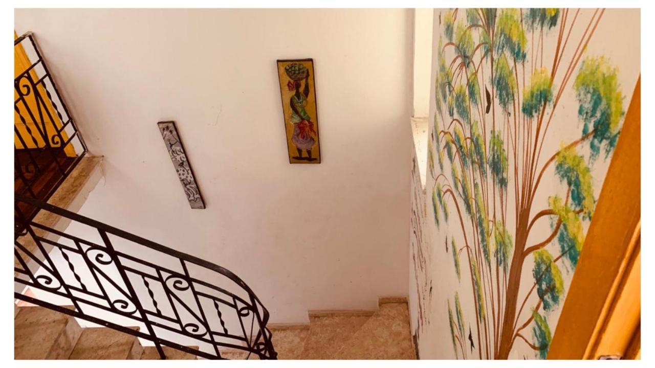 Lord Hostel Salvador Bagian luar foto