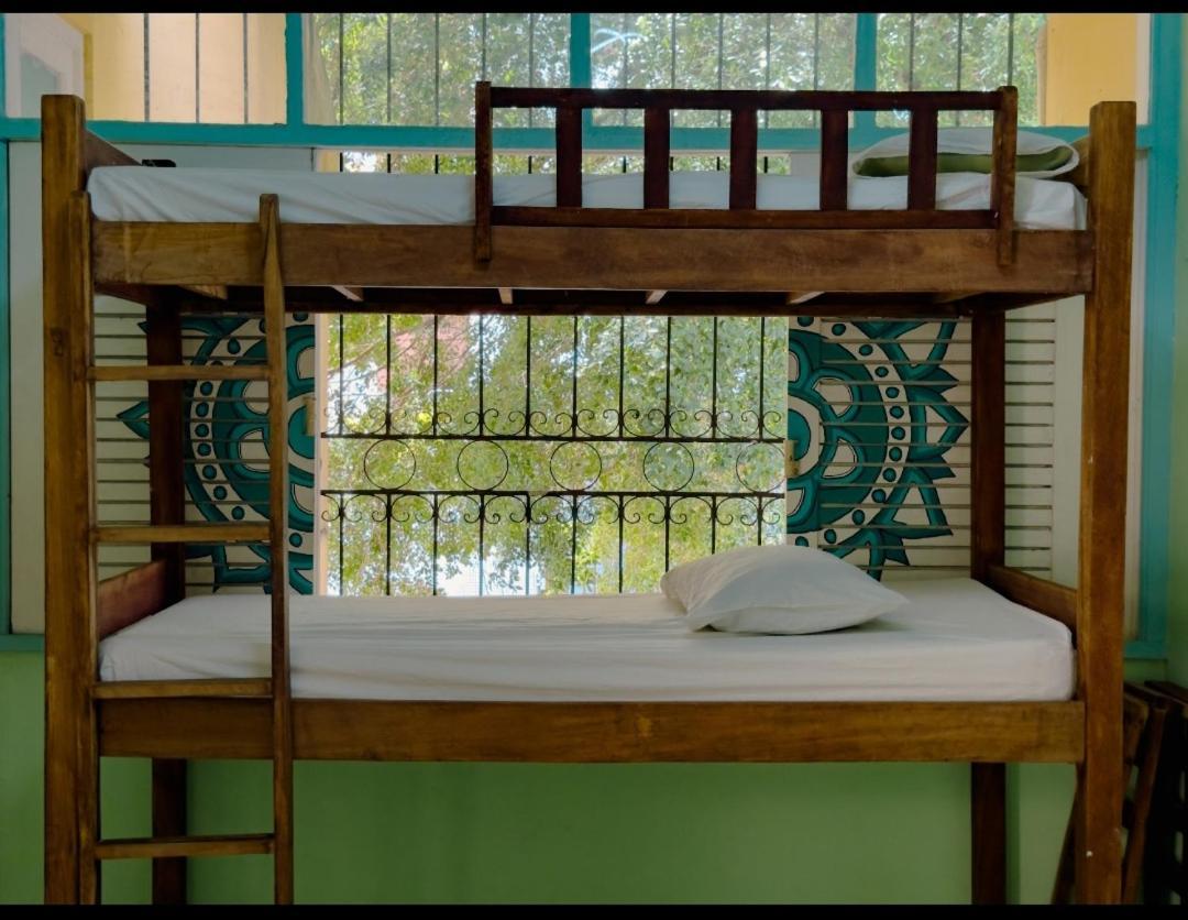 Lord Hostel Salvador Bagian luar foto